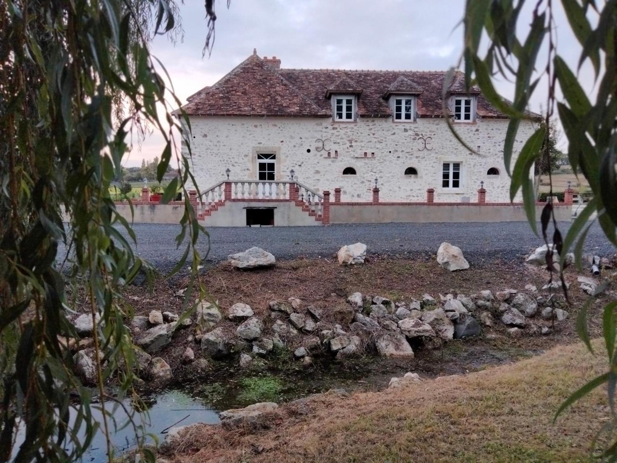 Gite & Chambre D'Hotes Du Moulin Villa Brûlon Esterno foto